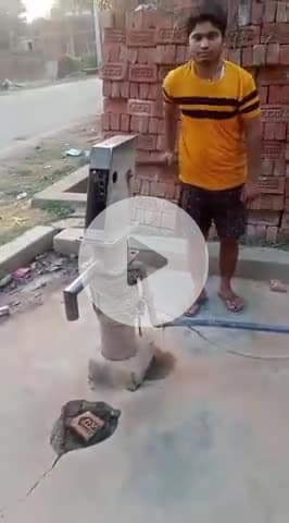 #nal me pani bhi itta  sumit and definition in English ko baat sahi b