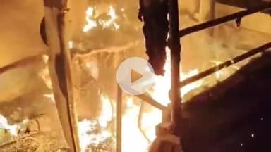 दमोह: तहसील कार्यालय में रखे ऑटो रिक्शा में लगी आग, फायर ब्रिगेड ने पाया काबू