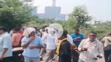 पंडारक: वेतन न मिलने पर मजदूरों का फूटा गुस्सा, पंडारक प्रखण्ड के एनटीपीसी लेबर गेट पर किया प्रदर्शन