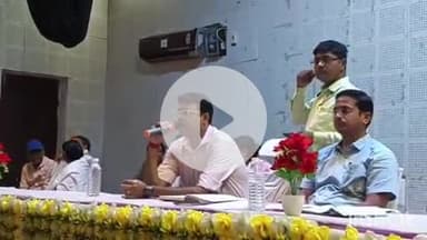 भभुआ: भभुआ के लिच्छवी भवन में 190 बीएलओ की ऑनलाइन परीक्षा आयोजित की गई