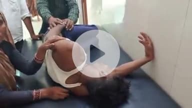 टीकमगढ़: बलदेवपुरा गांव में अज्ञात जहरीले जीव के काटने से एक व्यक्ति की हालत नाज़ुक