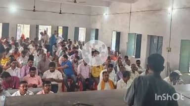 गरखा: गड़खा प्रखंड के लोहिया भवन में बीएलओ का ऑनलाइन मूल्यांकन आयोजित किया गया