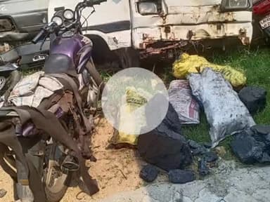 बेरमो: सीआईएसएफ ने 4 टन अवैध कच्चा कोयला और एक मोटरसाइकिल जब्त की