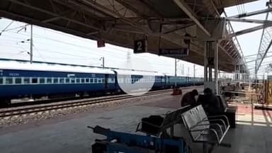 बीना: संतरागाछी अजमेर एक्सप्रेस के संचालन अवधि में की गई बढ़ोतरी, बीना मालखेड़ी स्टेशन पर यात्रियों को होगा लाभ