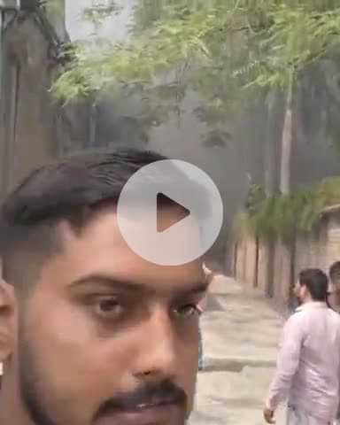 बिल्हौर: चौबेपुर क्षेत्र की लोहिया धागा कारखाने में लगी आग, कर्मचारियों ने भागकर बचाई जान