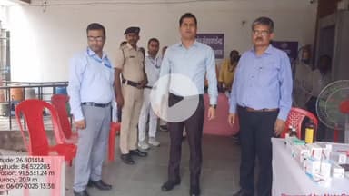 बेतिया: जिला निर्वाचन पदाधिकारी द्वारा ईवीएम प्रथम स्तर जांच कार्य का किया गया निरीक्षण