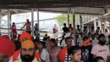 सासाराम: सासाराम से पंज तख्त यात्रा के लिए सिख श्रद्धालुओं का जत्था रवाना