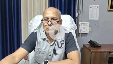 झांसी: झांसी का जिला अस्पताल कोविड से लड़ने के लिए तैयार, अपर निदेशक डॉ. प्रमोद कुमार कटियार ने कहा- पैनिक की कोई बात नहीं