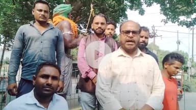 धरती आबा बिरसा मुंडा शहादत दिवस पर ऑल इंडिया फॉरवर्ड ब्लॉक ने उन्हें याद करते हुए श्रद्धा सुमन अर्पित किए तथा कहा कि, उनके सपने अभी भी अधूरे हैं जिसे पूरा करने के लिए संघर्ष तेज करने का संकल्प हमें लेना चाहिए। यही सच्ची श्रद्धांजलि होगी।