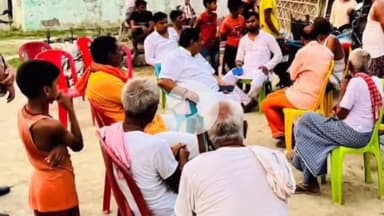 मोतिहारी: भेलानारी गांव निवासी राहुल सिंह की सड़क दुर्घटना में हुई असामायिक मृत्यु, गोविंदगंज विधायक ने परिजनों को दी सांत्वना