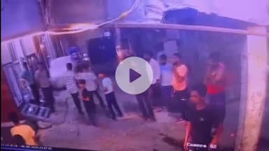 लाडपुरा: शहर के स्टेशन इलाके में बदमाशों ने खुलेआम तलवार लहराकर मचाई दहशत, CCTV फुटेज हुआ वायरल