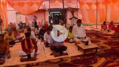 तुलसीपुर: तुलसीपुर के संकट मोचन हनुमानगढ़ी मंदिर में ज्येष्ठ माह के अंतिम मंगलवार को आयोजित हुआ सुंदरकांड पाठ