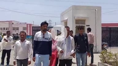 मंदसौर: गांव देहरी में अतिक्रमण बताकर तोड़ा गया बाड़ा, पीड़ित परिवार ने सुशासन भवन पहुंचकर दिया ज्ञापन