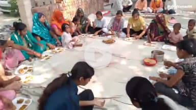 किसान नेता देवस्वरूप पटेल हड़ा भानपुर कुकरीखेड़ा भंडारे में पहुंचे केंद्रीय राज्यमंत्री के समर्थकों ने लगाए नारे।