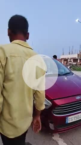 अगर पुलिस वाले दारु पी के गाड़ी चलाएंगे तो आम आदमी का क्या होगा पूरा गलती  पुलिस वाला का है #सरगुजा #नवापारा चौक 10/6/25