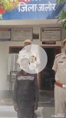 जालौर: भाद्राजून पुलिस ने अवैध बजरी खनन के मामले में वांछित आरोपी को किया गिरफ्तार