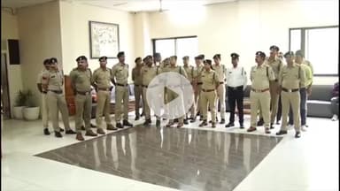 राऊ: मेहनत और लगन से काम करने वाले 8 से अधिक पुलिस अधिकारियों/कर्मचारियों को किया गया सम्मानित