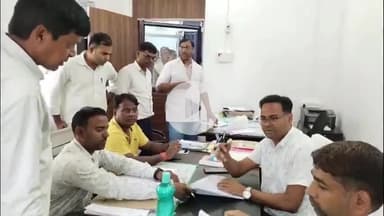 गिरिडीह: सदर अस्पताल गिरिडीह में शिक्षकों की ट्रांसफर-पोस्टिंग प्रक्रिया के तहत मेडिकल जांच की गई