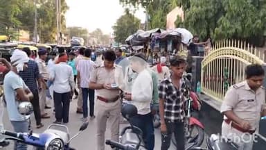 सासाराम: सासाराम के कलेक्ट्रेट गेट के सामने चलाया गया वाहन जांच अभियान, ₹50,000 का वसूला गया जुर्माना