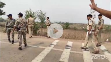 कटनी नगर: SP ने सुरखी टैंक मोड़ का किया निरीक्षण किया, ब्लैक स्पॉट किए चिन्हित; कल रात सड़क दुर्घटना में 3 लोगों की हुई थी मौत