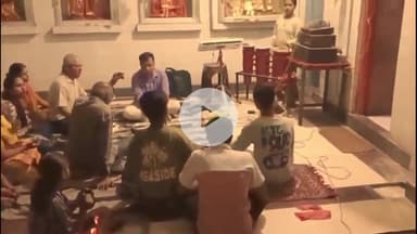 अमरोहा: 84 घंटा मंदिर में हर रोज होता है भजन-कीर्तन, भक्त मन और आत्मिक सुख-शांति के लिए करते हैं भजन-कीर्तन