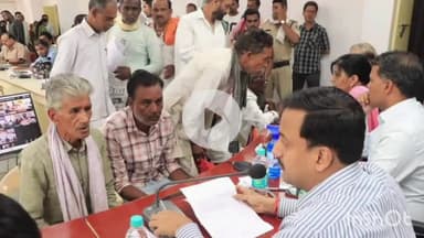 गुलाबगंज: गुलाबगंज क्षेत्र के लोगों ने जनसुनवाई में कलेक्टर को अपनी समस्याओं के समाधान के लिए दिए आवेदन