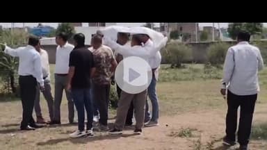 इंदौर: बाणगंगा क्षेत्र के खुले मैदान में मेघालय पुलिस और क्राइम ब्रांच ने मोबाइल और सिम की तलाश की