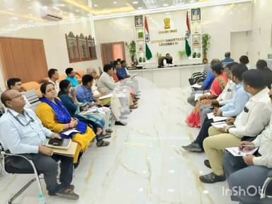 बेगूसराय: मुख्य सचिव बिहार की अध्यक्षता में विभिन्न विभागों की वर्चुअल समीक्षा, कार्यालय कक्ष से जुड़े DM