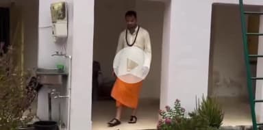 पटना ग्रामीण: लालू प्रसाद यादव की तस्वीर के सामने तेज प्रताप यादव का भावुक पोस्ट, लोगों ने रणबीर कपूर से की तुलना