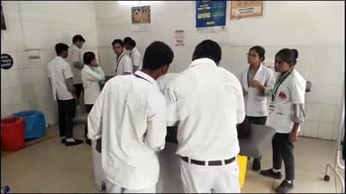 इटावा: कोतवाली इलाके में पारिवारिक विवाद के चलते महिला ने विषाक्त पदार्थ का सेवन कर आत्महत्या का प्रयास किया, इलाज जारी है