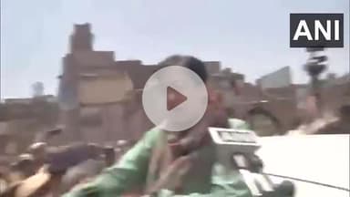 कालकाजी विधानसभा क्षेत्र के भूमिहीन कैंप में कल बुलडोजर चलने की संभावना

क्योंकि 10 जून तक DDA ने नोटिस दिया है

लेकिन DDA की झुग्गी तोड़ने की कार्रवाई से एक दिन पहले ही नेत