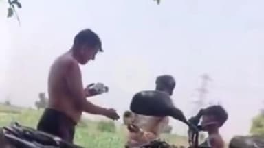 बड़ौत: कंडेरा गांव में 10-11 वर्ष के बच्चों को शराब दे रहे सैल्समैन का वीडियो सोशल मीडिया पर वायरल, रमाला पुलिस ने लिया संज्ञान