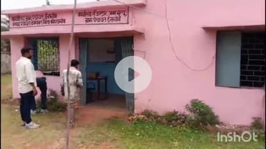 केशकाल: ईरागांव पंचायत के रोजगार सहायक ने राशन कार्ड बनाने के एवज में महिला से दिन में मुर्गा और रात में सेक्स की मांग की