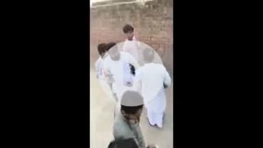 लोहता के कोटवां में दो पक्षों के बीच खूनी संघर्ष में आधा दर्जन लोग घायल, घरों पर पत्थरबाजी का वीडियो हुआ वायरल