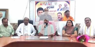 सुल्तानपुर: जिला पंचायत सभागार में मंत्री दयाशंकर मिश्र ने केंद्र सरकार के 11 साल पूरे होने पर गिनाईं सरकार की उपलब्धियां