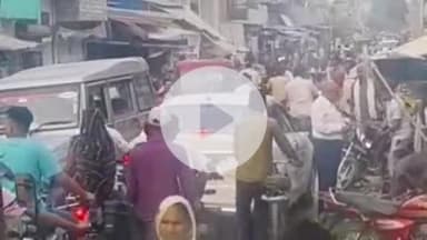 जयसिंहपुर: सेमरी बाजार में अतिक्रमण से बिगड़ी व्यवस्था, राहगीरों को जाम से हो रही भारी परेशानी