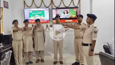 मोतिहारी: जिले के विभिन्न थानों में पुलिस ने कर्तव्य के दौरान आम नागरिक से शालीनता से पेश आने की शपथ ग्रहण की