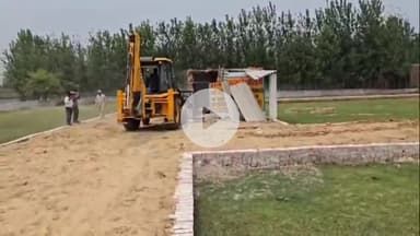 बरेली: बरेली विकास प्राधिकरण ने थाना भोजीपुरा क्षेत्र में तीन अवैध कॉलोनियों को किया ध्वस्त