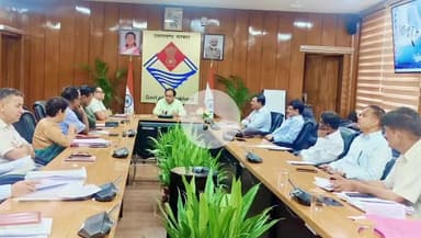 देहरादून: स्वास्थ्य मंत्री डॉ. धन सिंह रावत ने सचिवालय में स्वास्थ्य एवं चिकित्सा शिक्षा विभाग की बैठक ली, दिए निर्देश