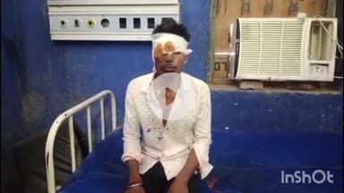 नवादा: प्रजातंत्र चौक के पास बस की चपेट में आने से ई-रिक्शा चालक युवक हुआ जख्मी, अस्पताल में कराया इलाज