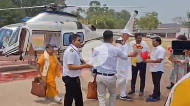 झांसी: झांसी पहुंचे कृषि मंत्री ने कहा- समाजवादी पार्टी की सरकार किसानों पर लाठीचार्ज करती थी, हम क्रेडिट कार्ड देते हैं