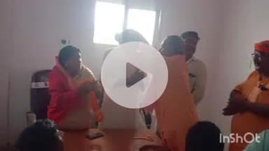 बिक्रमगंज: बिक्रमगंज प्रखंड मुख्यालय में स्थित कक्ष में प्रखंड क्रियान्वयन समिति की बैठक हुई