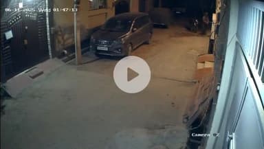 कोल: महुआ खेड़ा में विचलित कर देने वाली घटना, श्मशान की राख पड़ोसी के घर में फेंकी, CCTV में कैद हुआ आरोपी