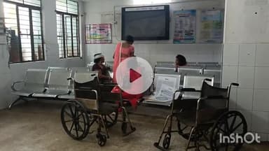 जमुई: डुमरी चेक पोस्ट के पास तेज रफ्तार कार ने खड़े ट्रक से पीछे से टकराई, दो महिलाओं को सदर अस्पताल में कराया भर्ती