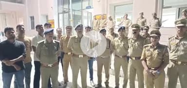 औरैया: दिबियापुर के उमरसाना तिराहा मोड़ के पास महिला की चेन लूटने वाले दो आरोपी पुलिस मुठभेड़ में गिरफ्तार