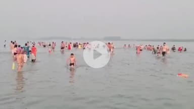 धनौरा: ज्येष्ठ मास की अंतिम पूर्णिमा स्नान पर तिगरी गंगा धाम में श्रद्धालुओं का शैलाब उमड़ा