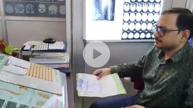 डॉ अमित कुमार सर बाइक एक्सीडेंट पेशेंट को देखते हुए🏥👨‍⚕️