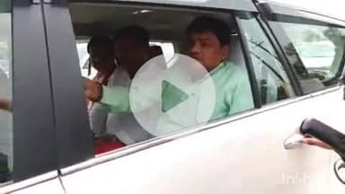 औरैया: कोतवाली क्षेत्र के मंडी के गेट के समीप मद्य निषेध दर्जा प्राप्त राज्य मंत्री बृजेश शुक्ला का जोरदार स्वागत हुआ