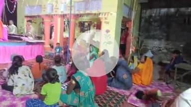 बलरामपुर समाचार ग्राम पंचायत सेखवी कला विकासखंड बलरामपुर में ओमप्रकाश विश्वकर्मा की आवास पर चुना गया श्रीमद् भागवत कथा ज