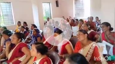 पतरघट: पतरघट प्रखंड के सभा कक्ष में आंगनबाड़ी सेविकाओं को वार्ड सुरक्षा को लेकर एक दिवसीय प्रशिक्षण दिया गया